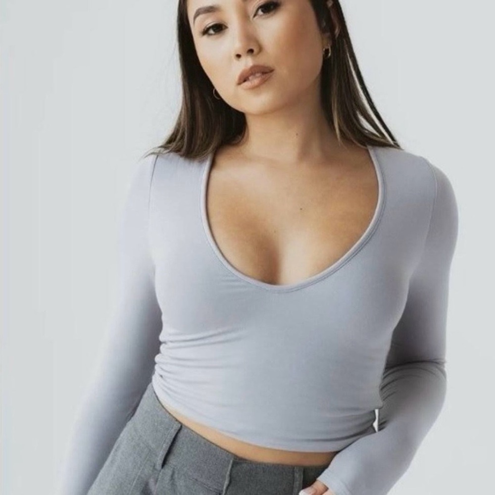 🩶 Klassy Network • Deep V Long Sleeve Crop in Gray